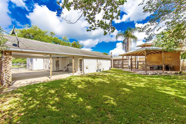 202 Maple Ave, Houma, LA 70364