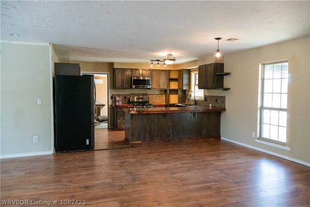 21686 Cedar Hill Drive, Howe, OK 74940