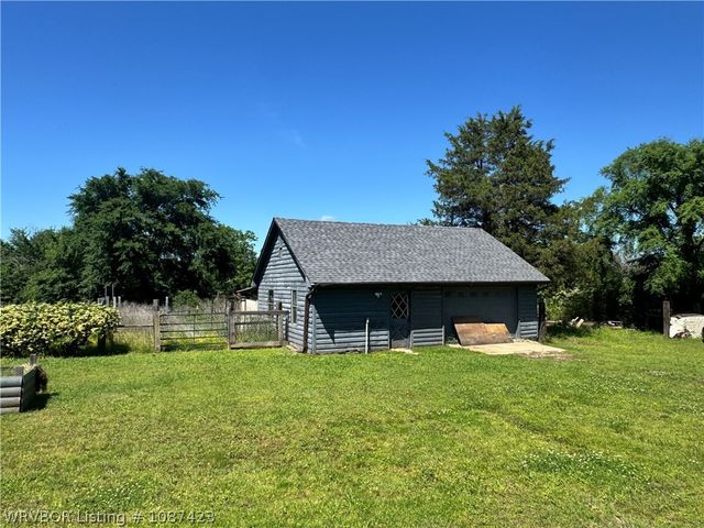 21686 Cedar Hill Drive, Howe, OK 74940