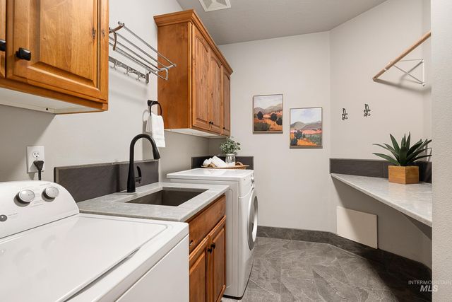 1968 S Riverbirch Ave, Eagle, ID 83616