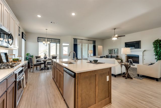 312 Honey Brook Lane, Aledo, TX 76008