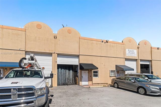 1745 W 37th St, Hialeah, FL 33012
