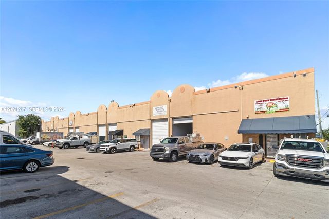 1745 W 37th St, Hialeah, FL 33012