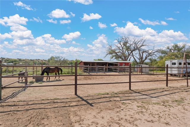 28 Sunlight View, Santa Fe, NM 87506