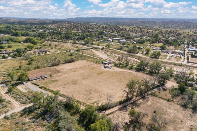 28 Sunlight View, Santa Fe, NM 87506