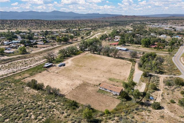 28 Sunlight View, Santa Fe, NM 87506