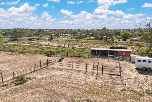 28 Sunlight View, Santa Fe, NM 87506