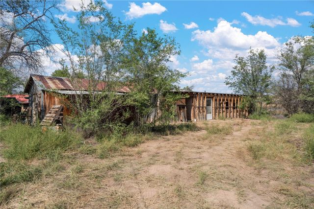 28 Sunlight View, Santa Fe, NM 87506
