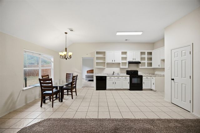 917 Chase Lane, Denton, TX 76209