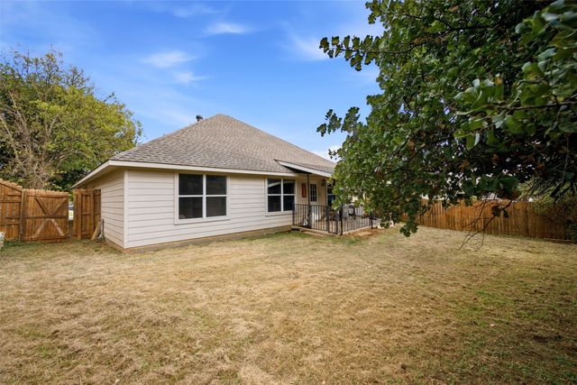 917 Chase Lane, Denton, TX 76209