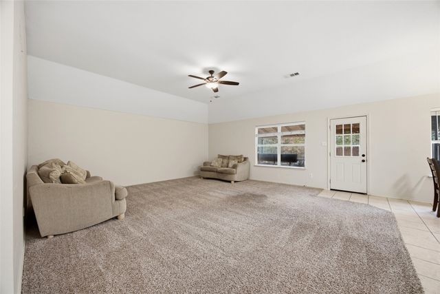 917 Chase Lane, Denton, TX 76209