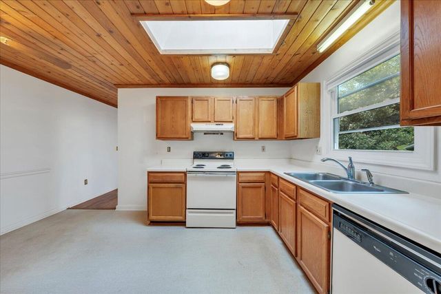 7834 Barrens RD, Roanoke, VA 24019