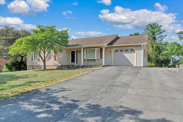 7834 Barrens RD, Roanoke, VA 24019