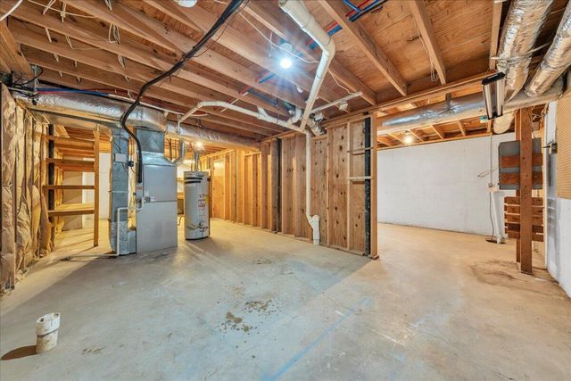 7834 Barrens RD, Roanoke, VA 24019