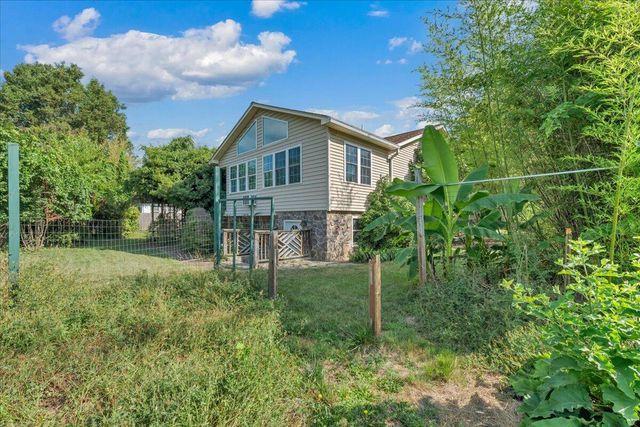 7834 Barrens RD, Roanoke, VA 24019