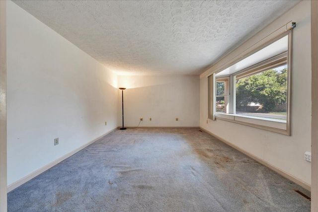 7834 Barrens RD, Roanoke, VA 24019