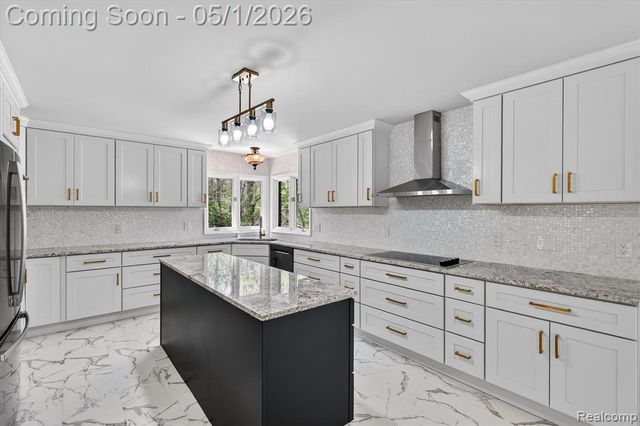 22293 Brockshire Street, Novi, MI 48375