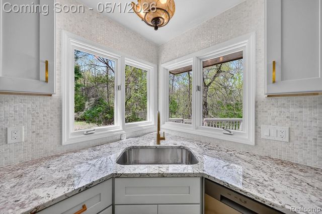 22293 Brockshire Street, Novi, MI 48375