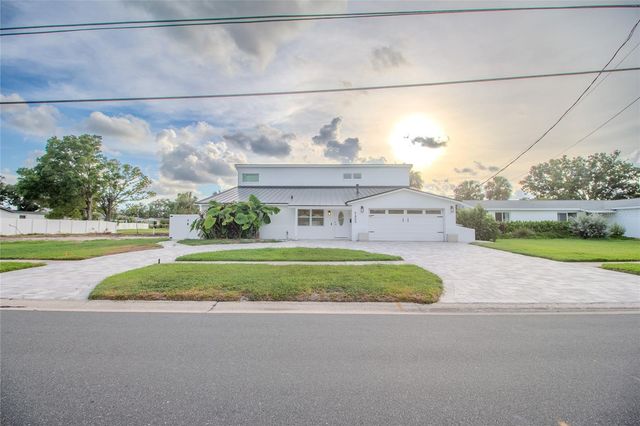 5400 DENVER STREET NE, St Petersburg, FL 33703