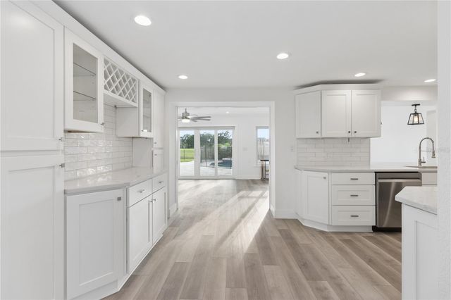 5400 DENVER STREET NE, St Petersburg, FL 33703