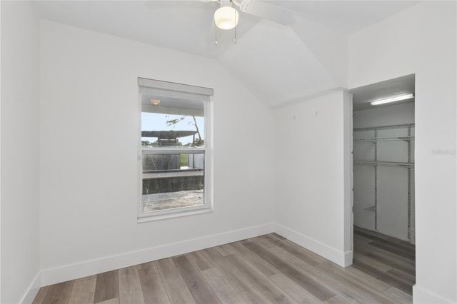 5400 DENVER STREET NE, St Petersburg, FL 33703