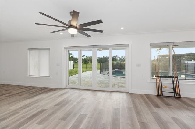 5400 DENVER STREET NE, St Petersburg, FL 33703
