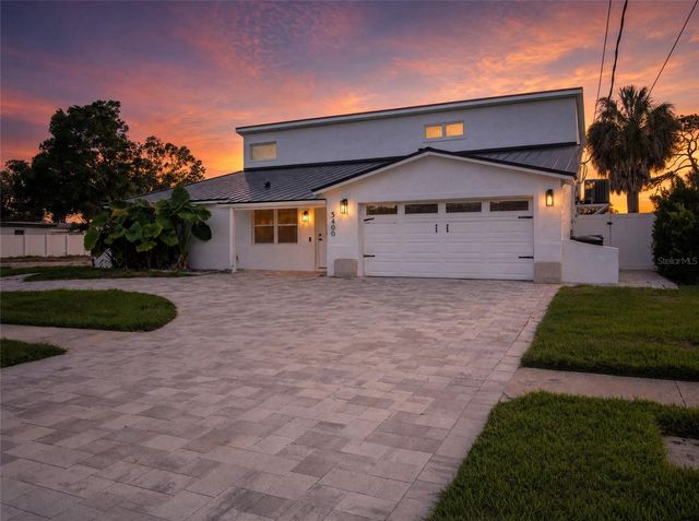 5400 DENVER STREET NE, St Petersburg, FL 33703