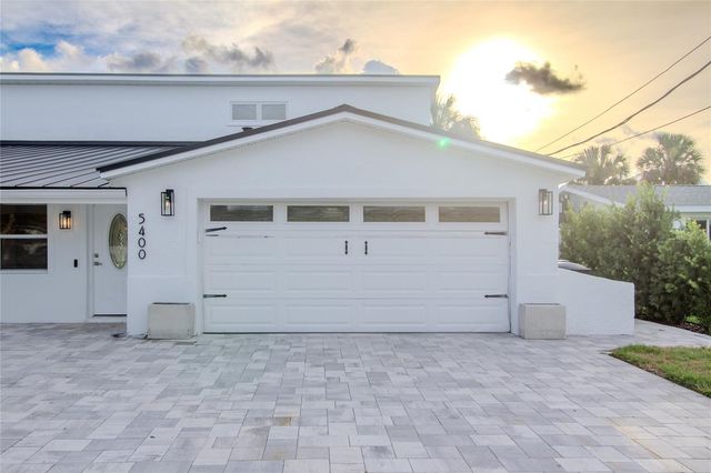 5400 DENVER STREET NE, St Petersburg, FL 33703