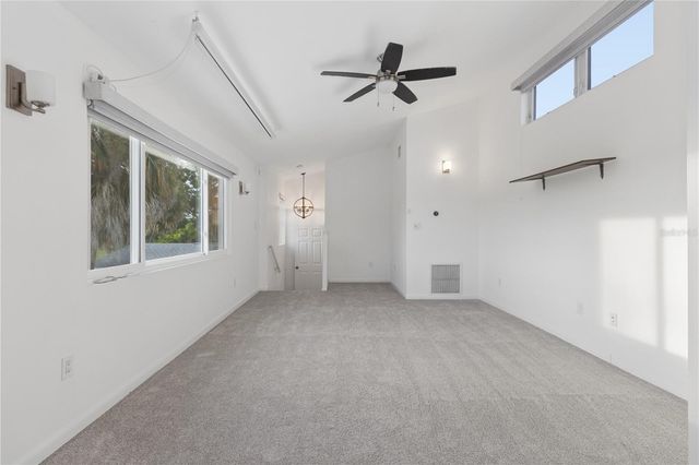 5400 DENVER STREET NE, St Petersburg, FL 33703