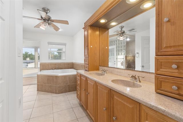 5400 DENVER STREET NE, St Petersburg, FL 33703