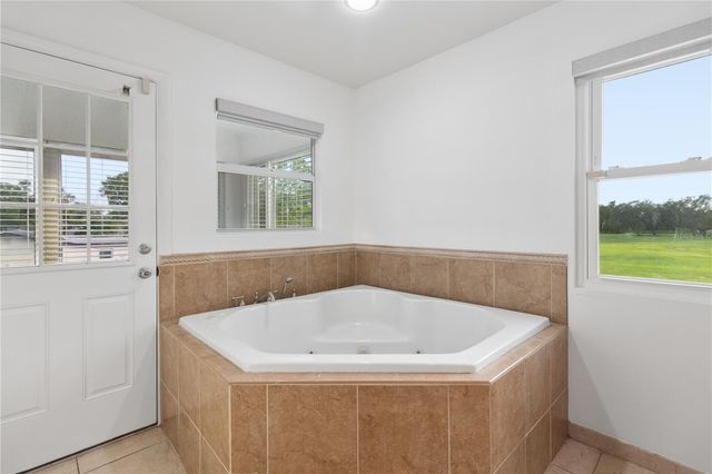 5400 DENVER STREET NE, St Petersburg, FL 33703