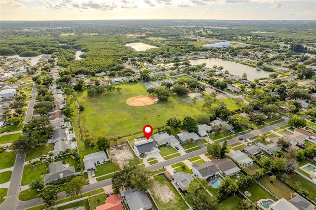5400 DENVER STREET NE, St Petersburg, FL 33703
