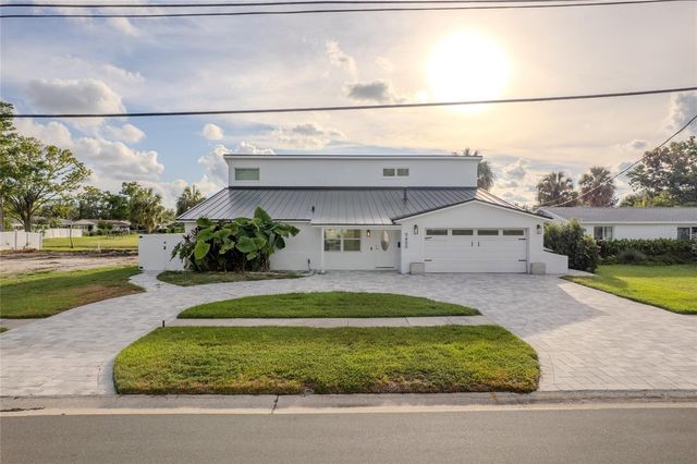 5400 DENVER STREET NE, St Petersburg, FL 33703