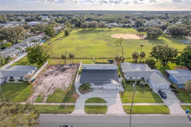 5400 DENVER STREET NE, St Petersburg, FL 33703