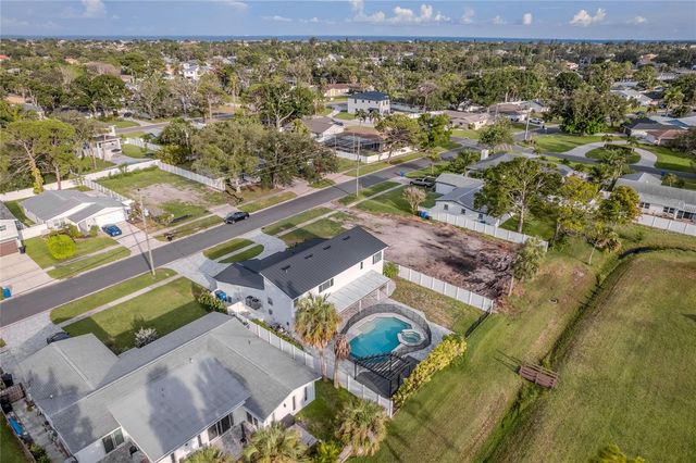 5400 DENVER STREET NE, St Petersburg, FL 33703
