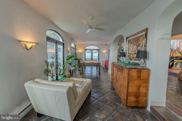 1124 CLUB AVE, Allentown, PA 18109