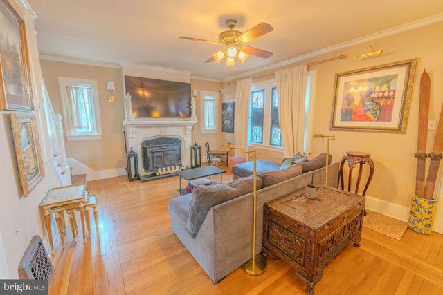 1124 CLUB AVE, Allentown, PA 18109