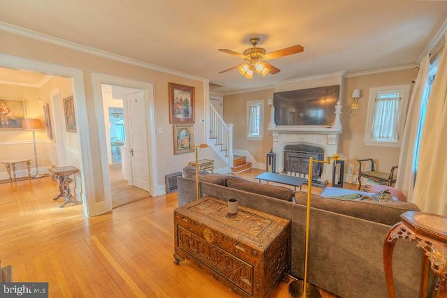 1124 CLUB AVE, Allentown, PA 18109