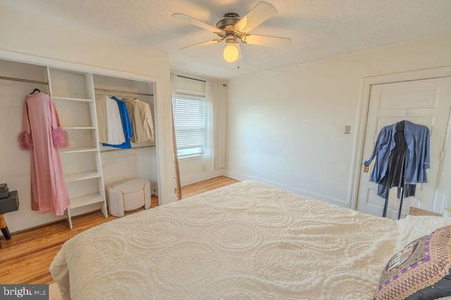 1124 CLUB AVE, Allentown, PA 18109