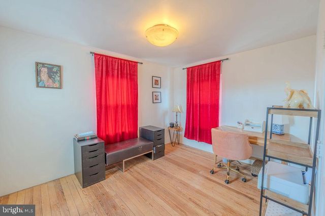 1124 CLUB AVE, Allentown, PA 18109