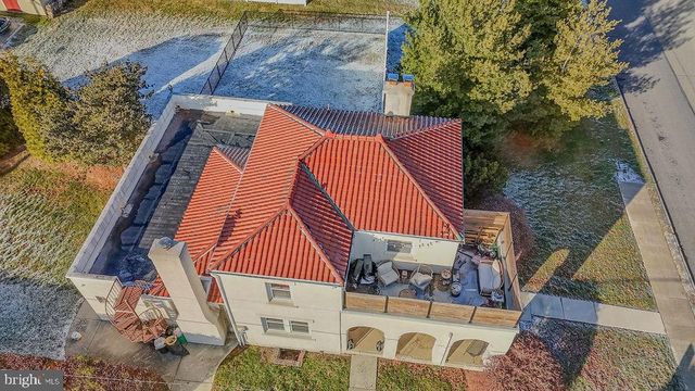 1124 CLUB AVE, Allentown, PA 18109