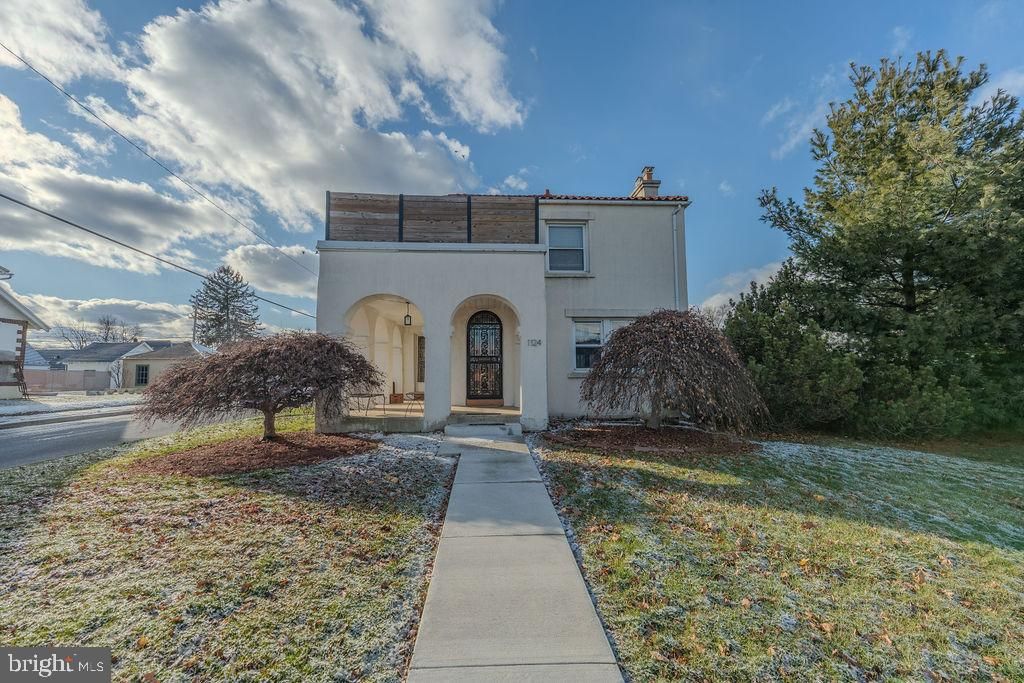 1124 CLUB AVE, Allentown, PA 18109