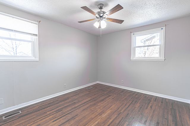 2605 Scott Dr, Clarksville, TN 37042