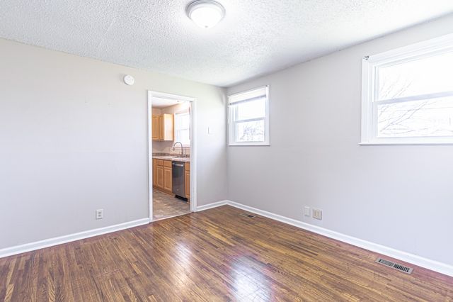 2605 Scott Dr, Clarksville, TN 37042