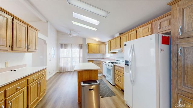 9850 Garfield Avenue 8, Huntington Beach, CA 92646
