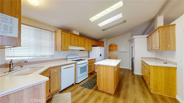9850 Garfield Avenue 8, Huntington Beach, CA 92646
