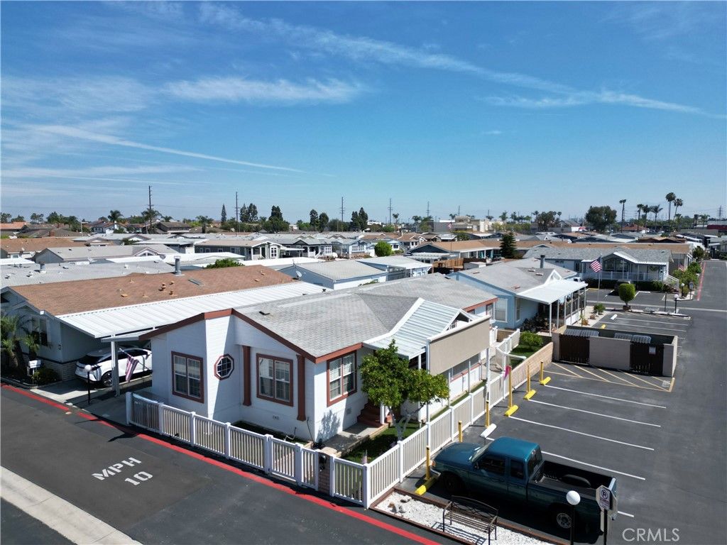 9850 Garfield Avenue 8, Huntington Beach, CA 92646