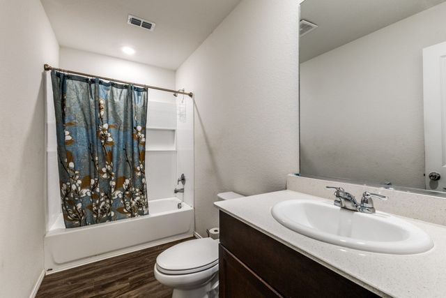 2413 Russell Street, Crandall, TX 75114