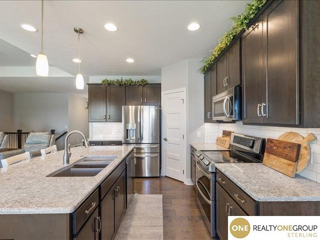 13051 S 49th Street, Papillion, NE 68133