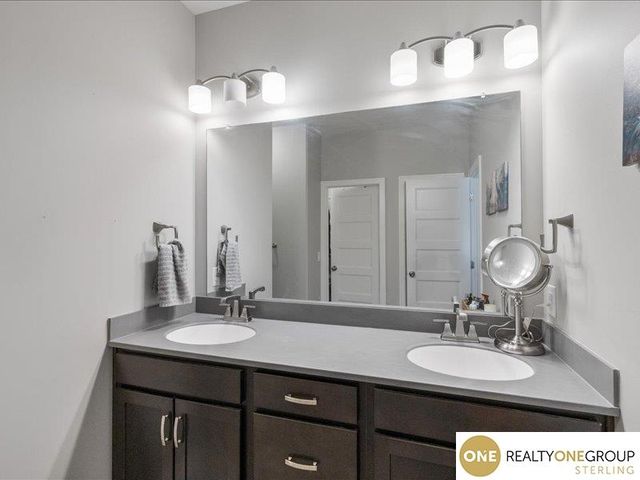 13051 S 49th Street, Papillion, NE 68133